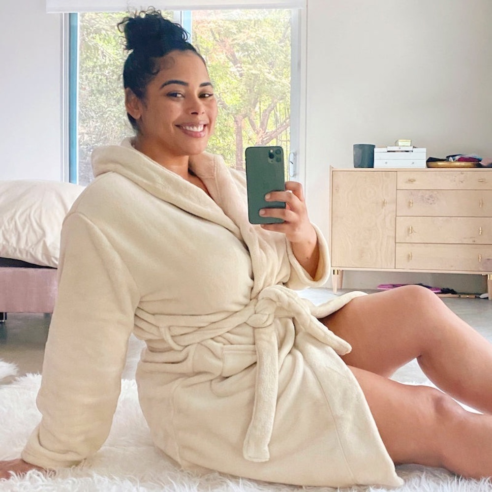 Summer & Rose Plush Cozy Robe